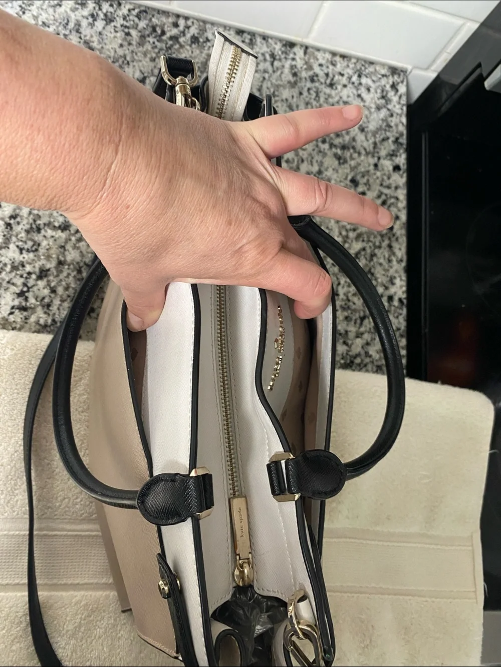 kate spade reposhing this