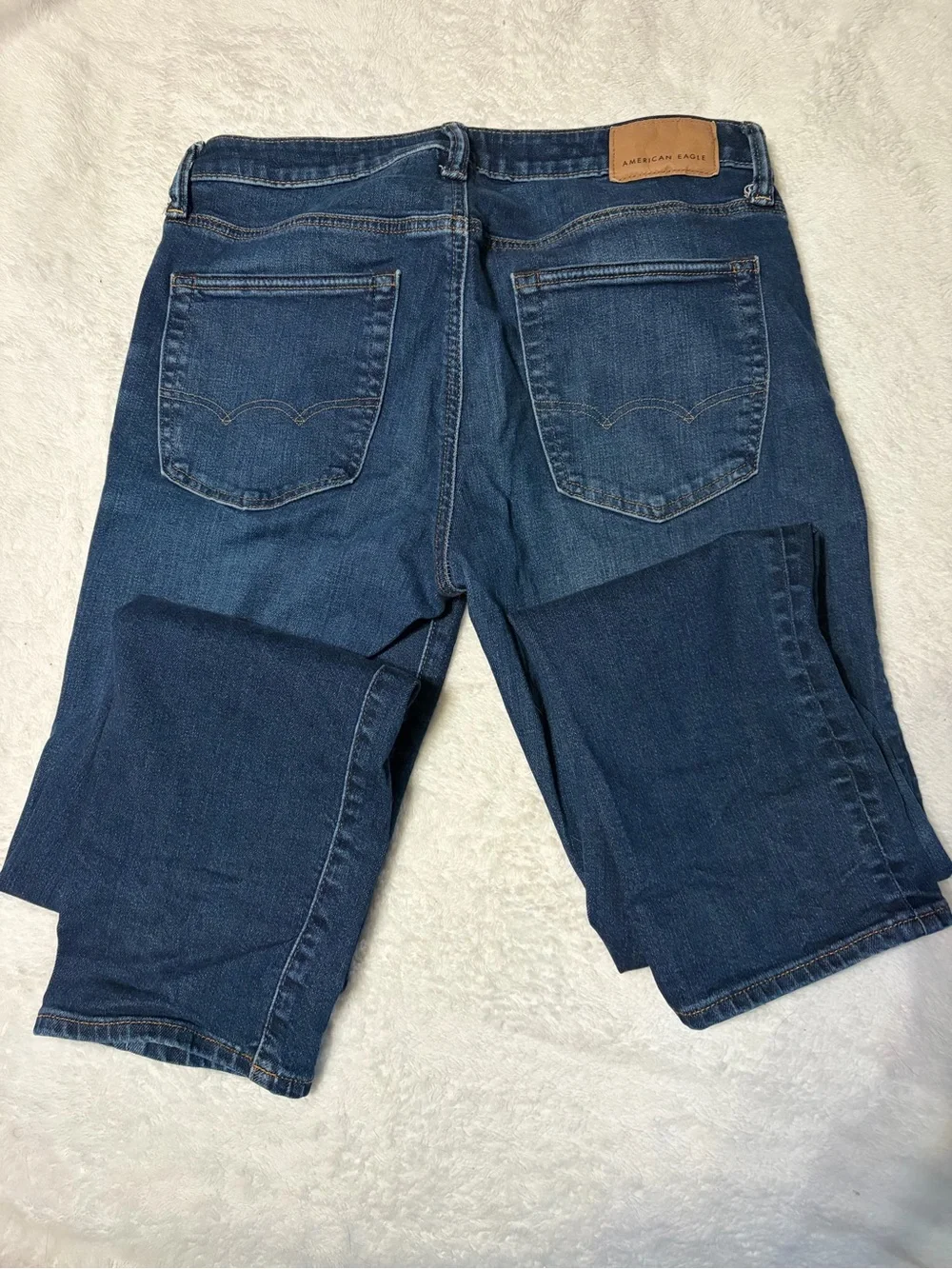 American Eagle Outfitters leg whiskering look
