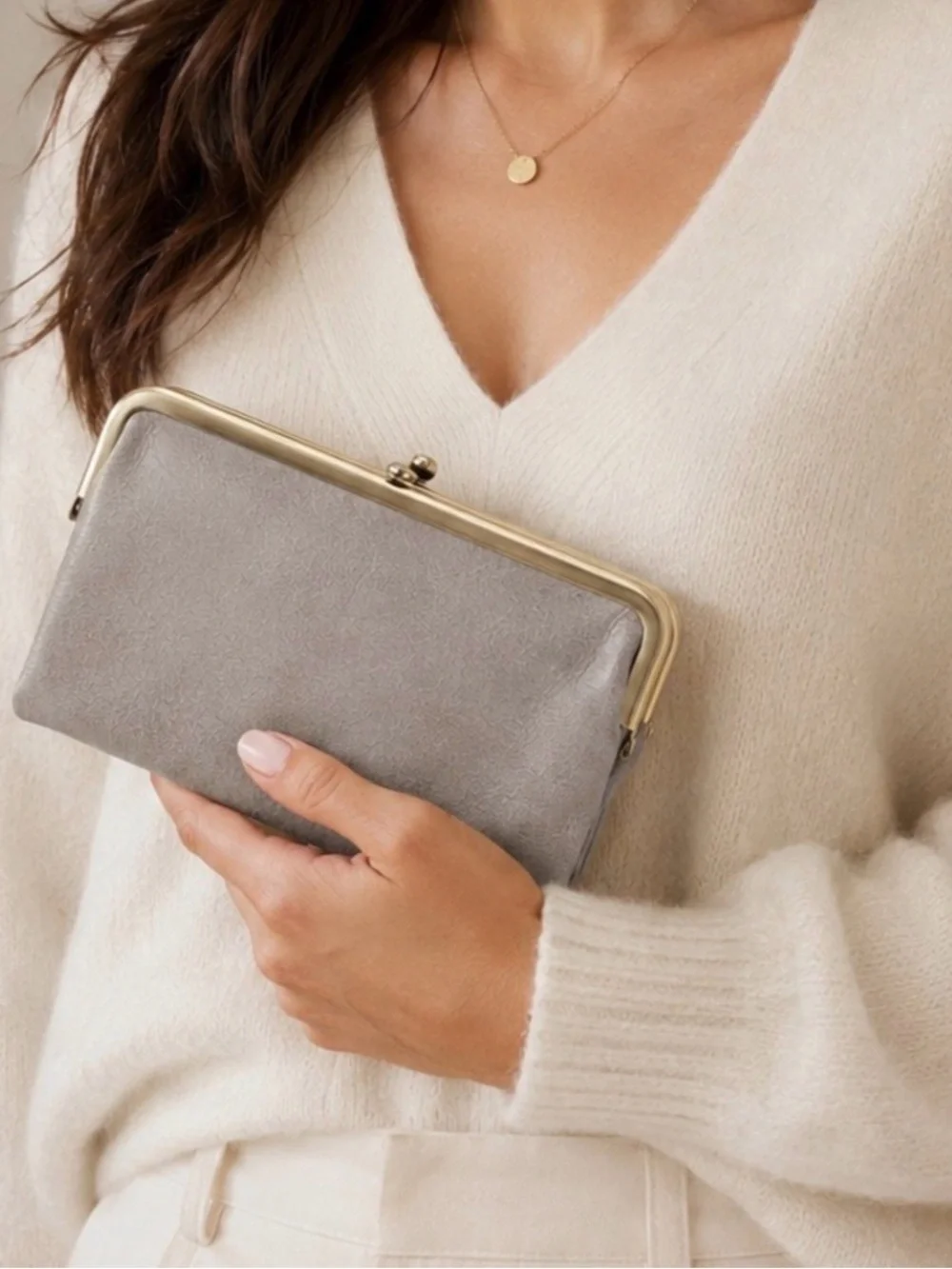 HOBO Lauren clutch in gravel grey Leather Kiss-Lock Wallet