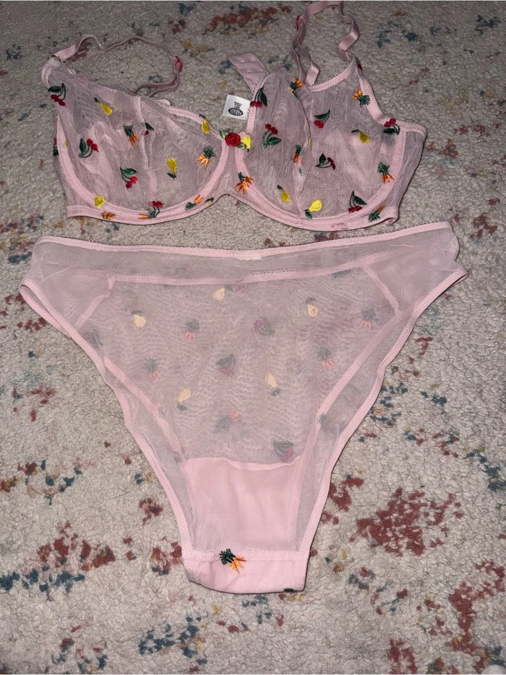Parade multicolor sheer straps