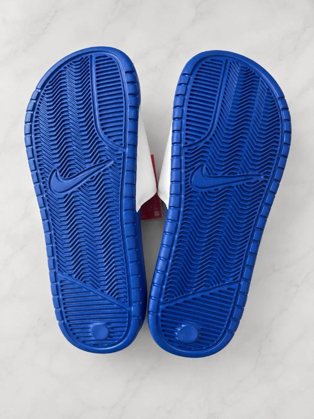 Nike jdi iconic red