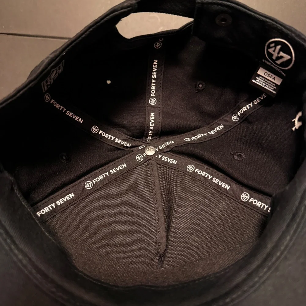 Nike headwear holographic