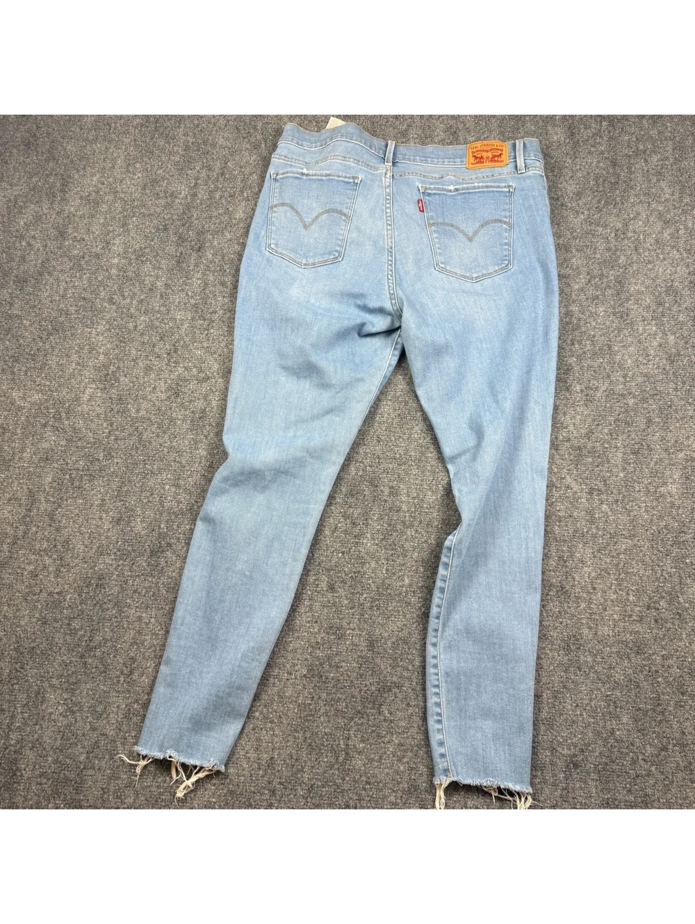 Levis these levi
