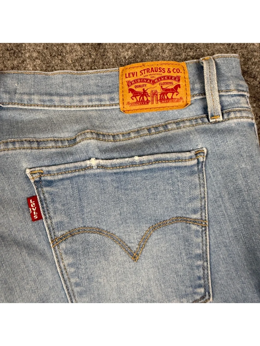 Levis these levi