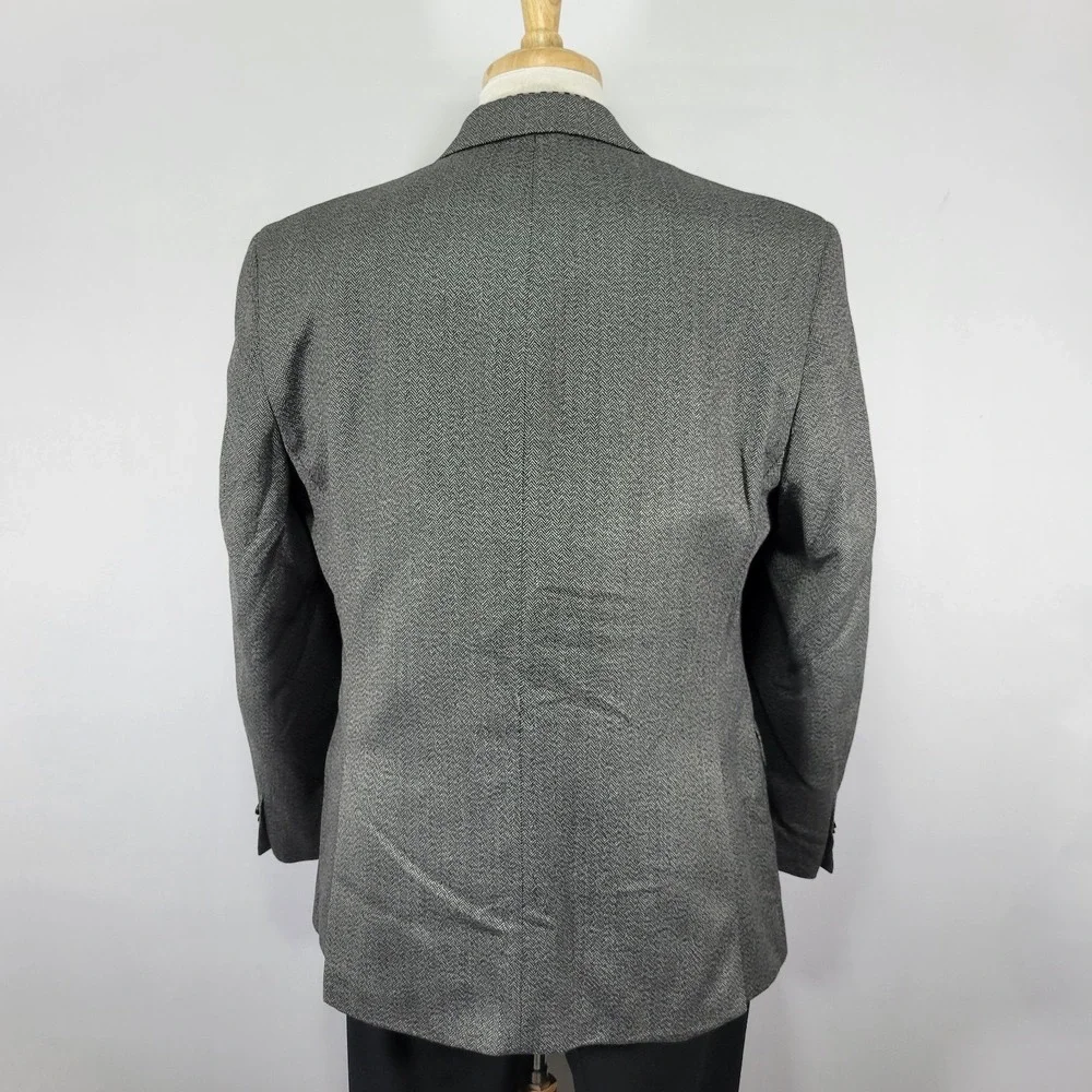 Michael Kors Men's Sport Coat Blazer Two Button Gray‎ herringbone Poly Blend 42R
