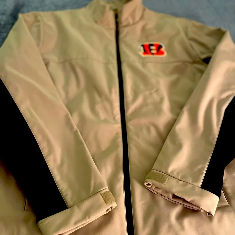 Cincinnati Bengals NFL Beige Tan Men’s impact coat size 2XL