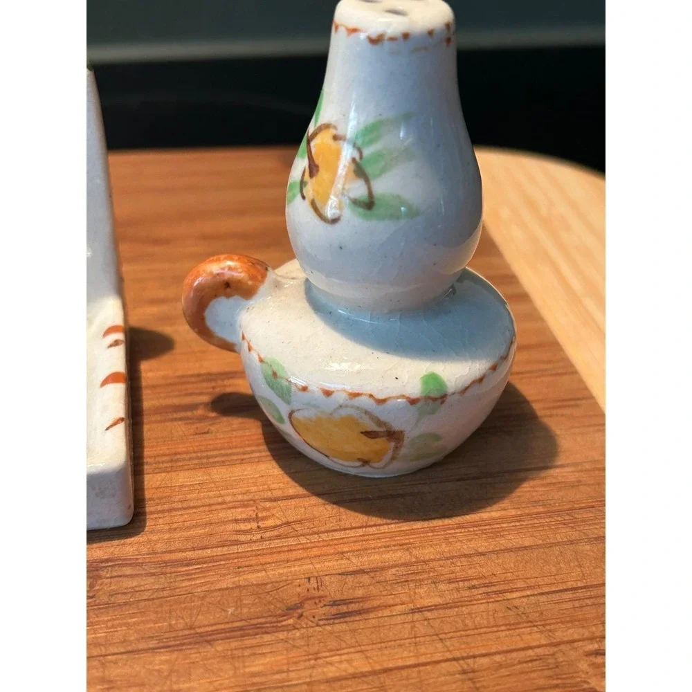 The Unbranded Brand vintage ceramic