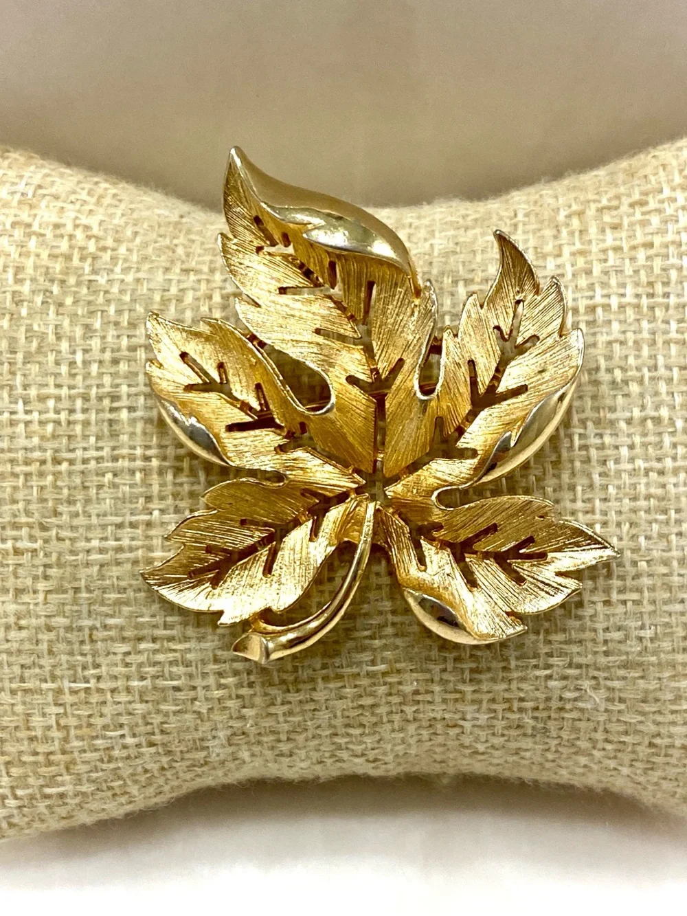 Classic Gold Leaf Brooch - Women's Fashion Accent