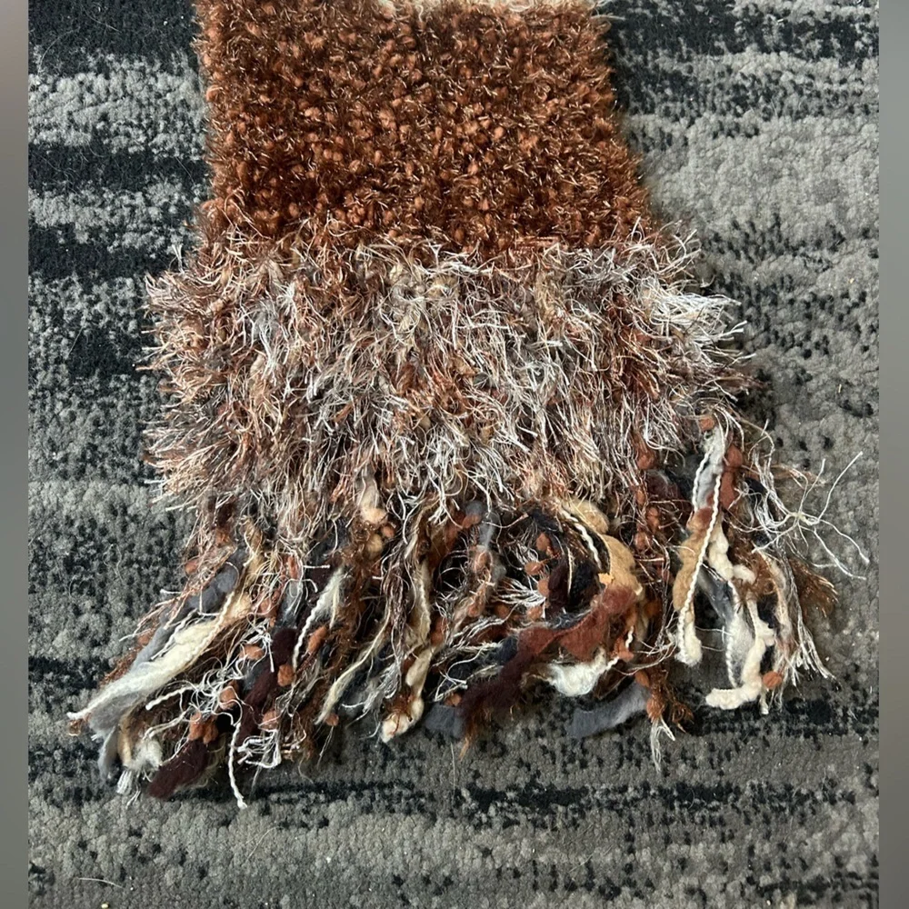 Cejon scarf different