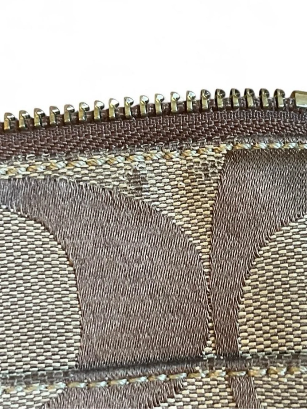Coach signature pair zip