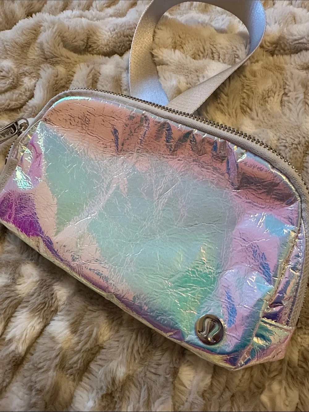 Lululemon Iridescent fanny pack 1L