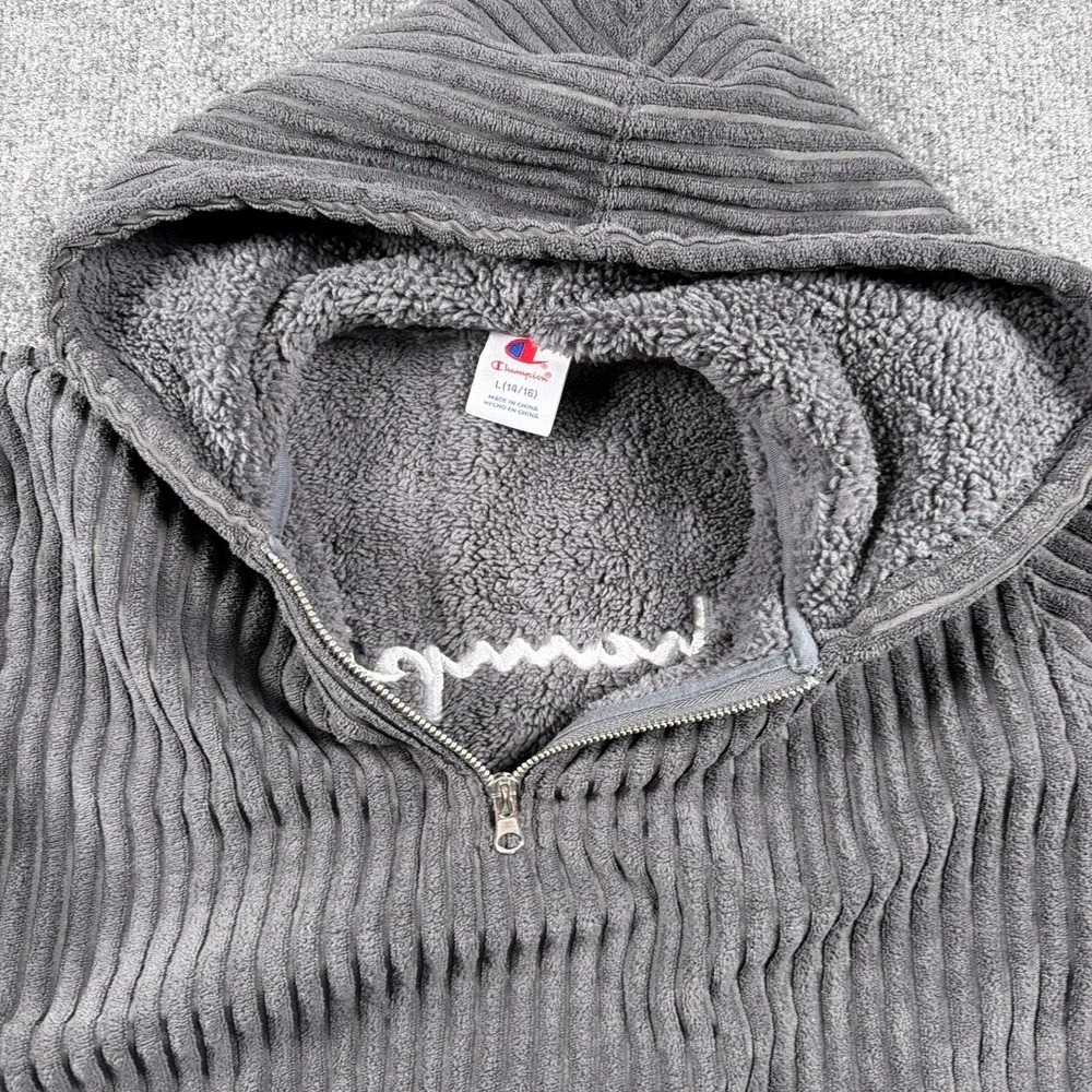 Champion corduroy quarter