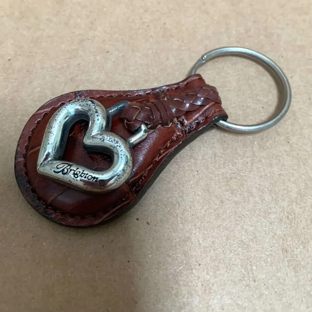 Vintage BRIGHTON ONE WORLD Brown Leather Key Ring Key Fob with HEART Charm