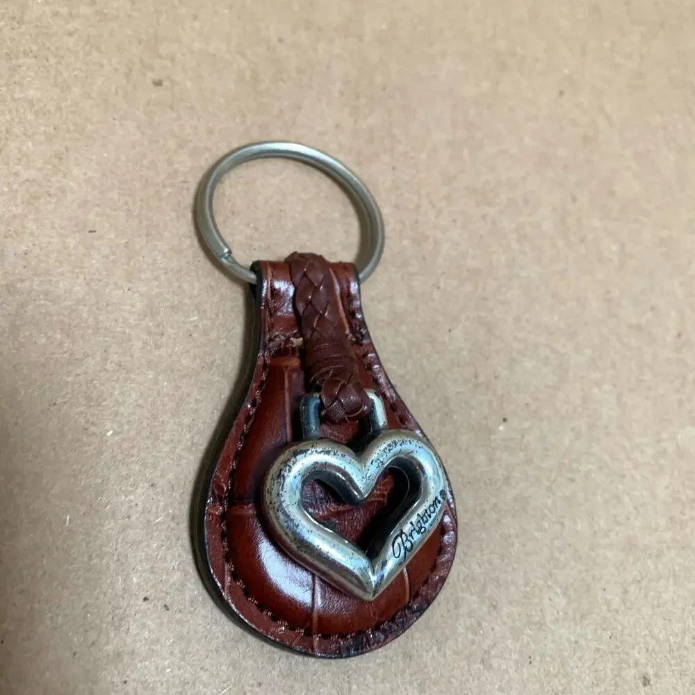 Vintage BRIGHTON ONE WORLD Brown Leather Key Ring Key Fob with HEART Charm