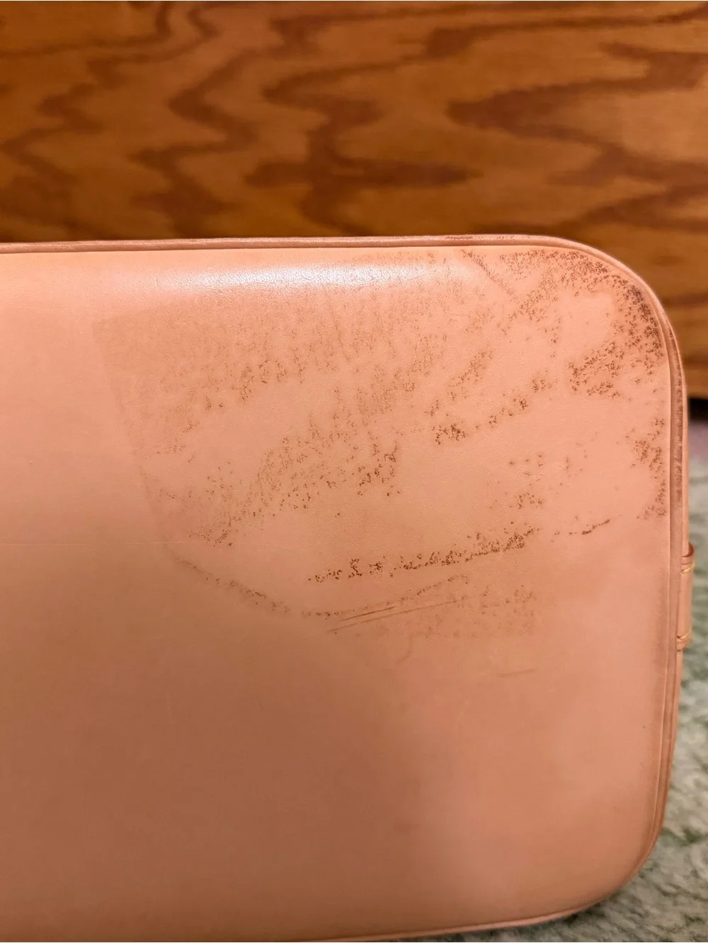 Louis Vuitton compact monogram