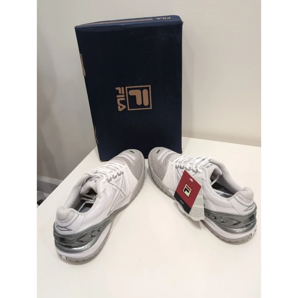 NWB FILA Cage Delirium Women's Tennis Sneakers White/Gray Size 9.5