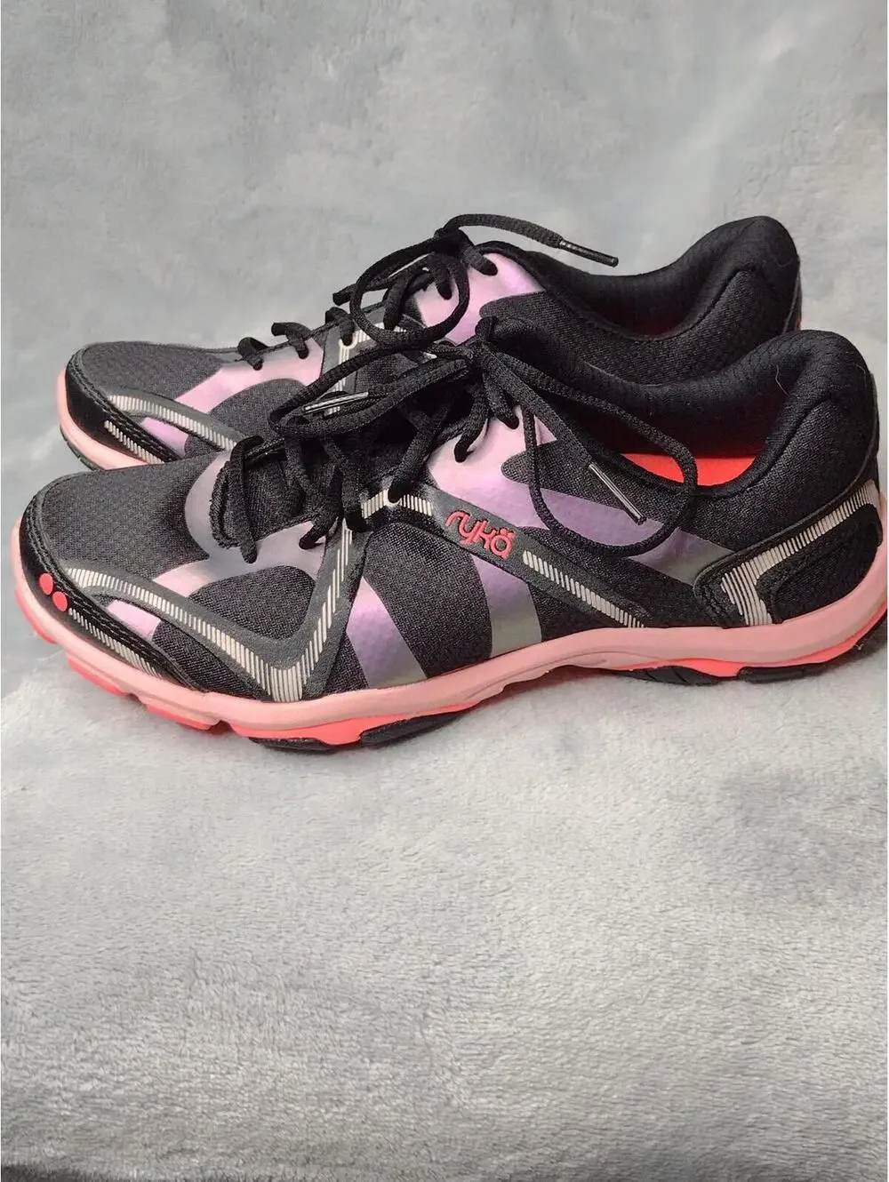 NWOT Ryka Women's Black/Pink/Influence Training Sneakers Size 6M