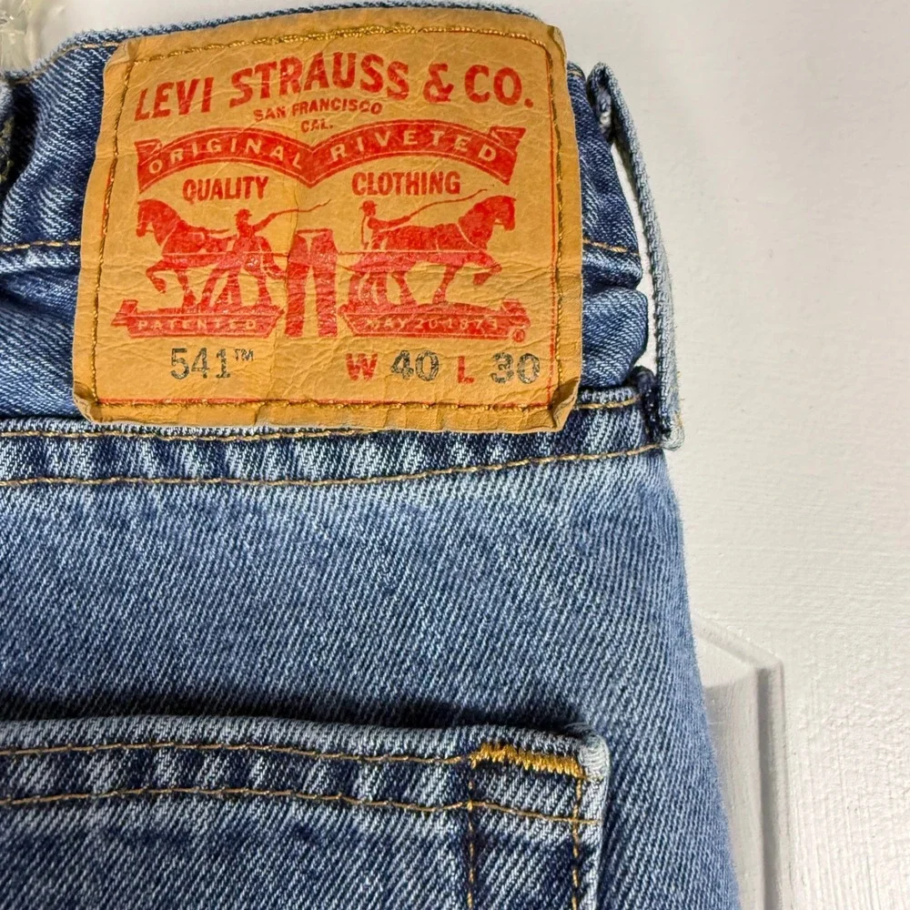 Levis 541 Athletic Taper‎ Mens Blue Medium Wash Denim Jeans 40x30 18181-0334