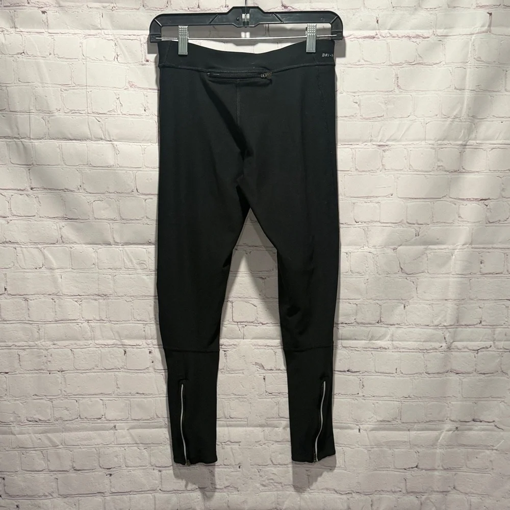 Nike Dri Fit Black Performance Leggings‎ with Small Swoosh Woman’s Size Medium
