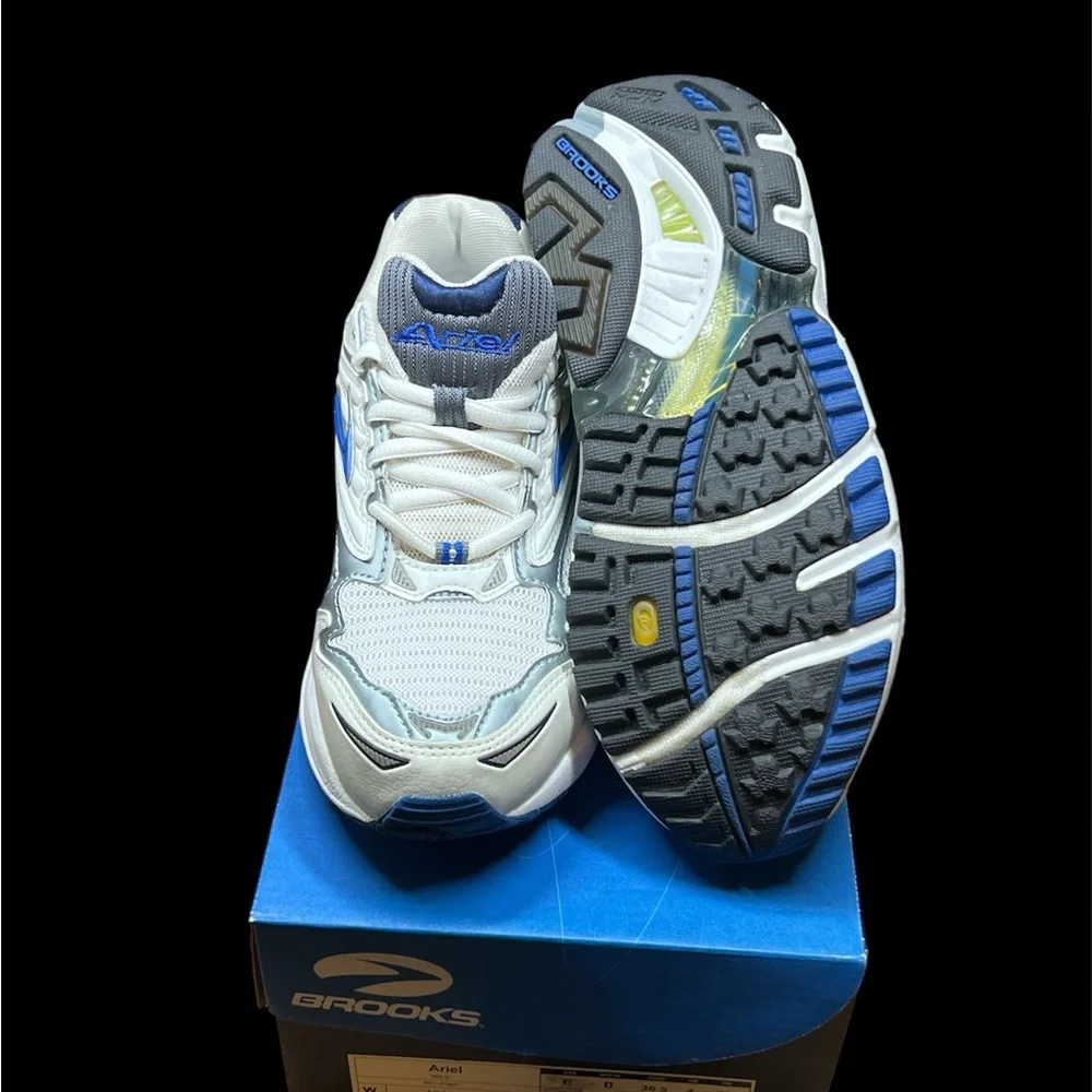 Size 6 WIDE - BROOKS Ariel‎ Women Shoes WHT/PVMT 42101 192