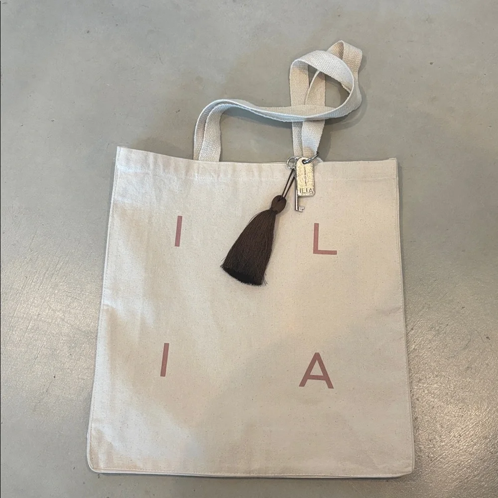 Sale! New ILIA Beauty Signature Logo Key Ring & Structured Canvas Tote Bag