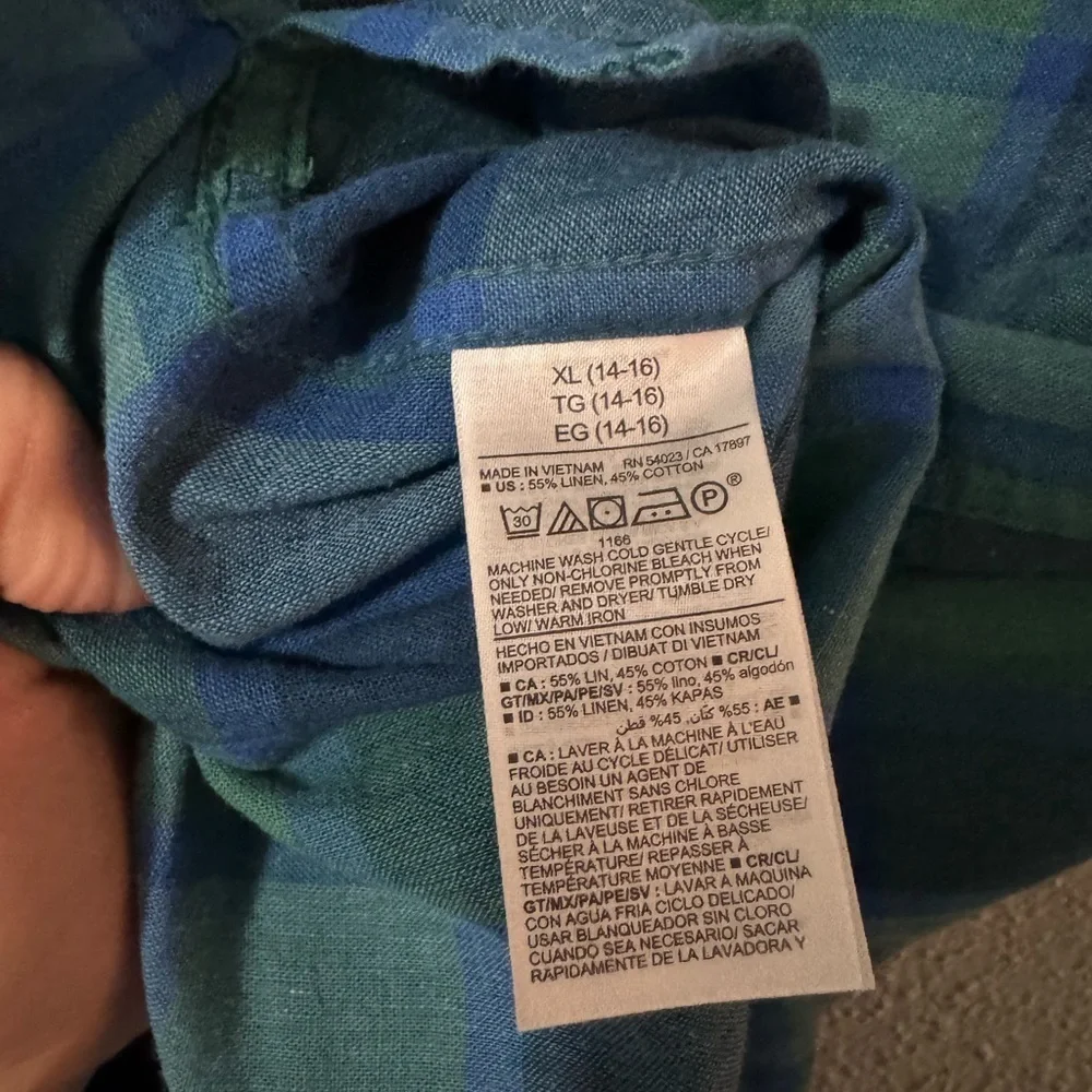 Old Navy casual button