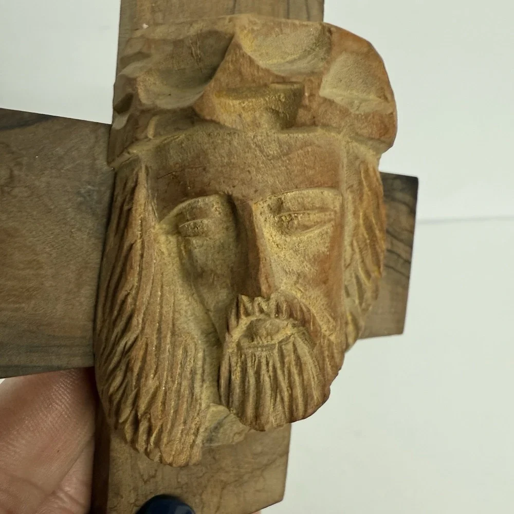 Hand‎ Carved Jesus Face On Cross Jerusalem 4