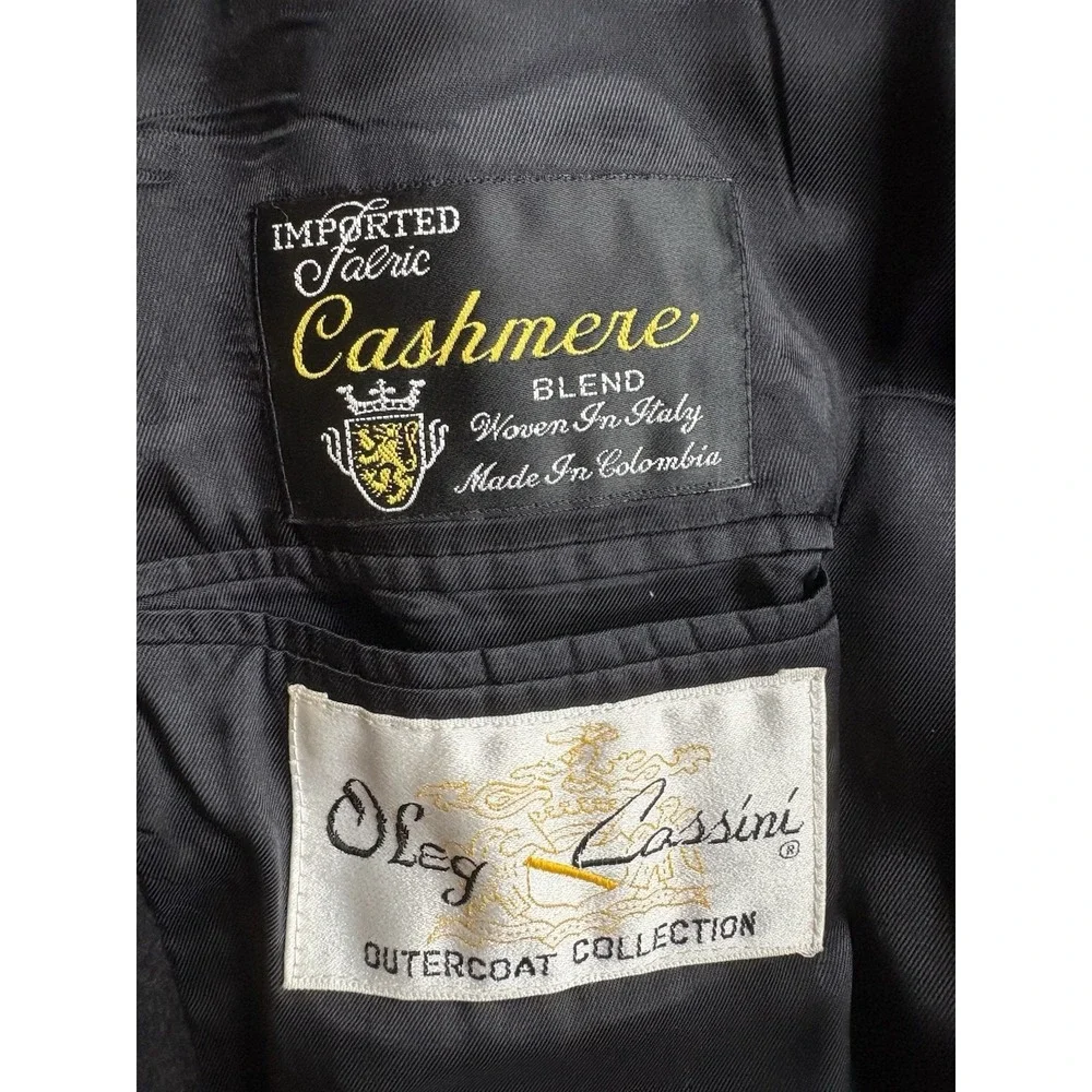 Oleg Cassini step out