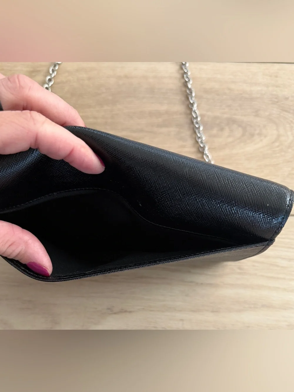 Halogen sleek black