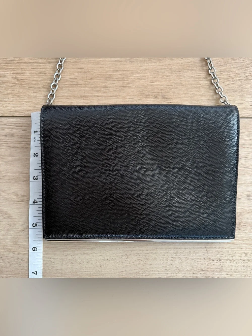 Halogen sleek black