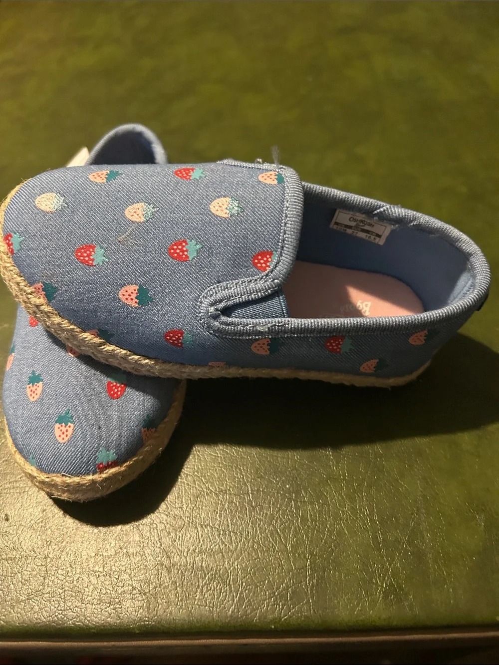 OshKosh Bgosh casual slip