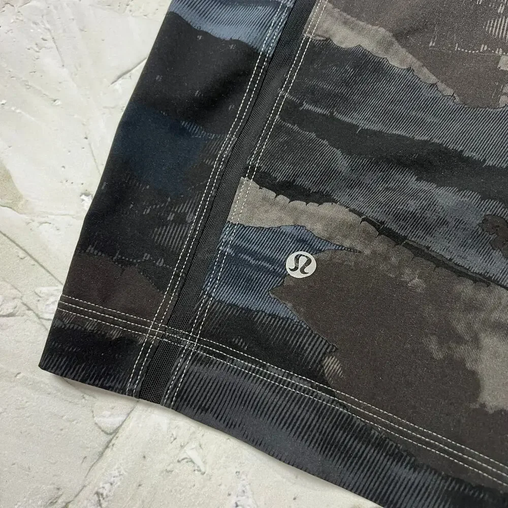 Lululemon Run Response 9 Shorts Mens M Gray Blue Camo Lined Running FLAW