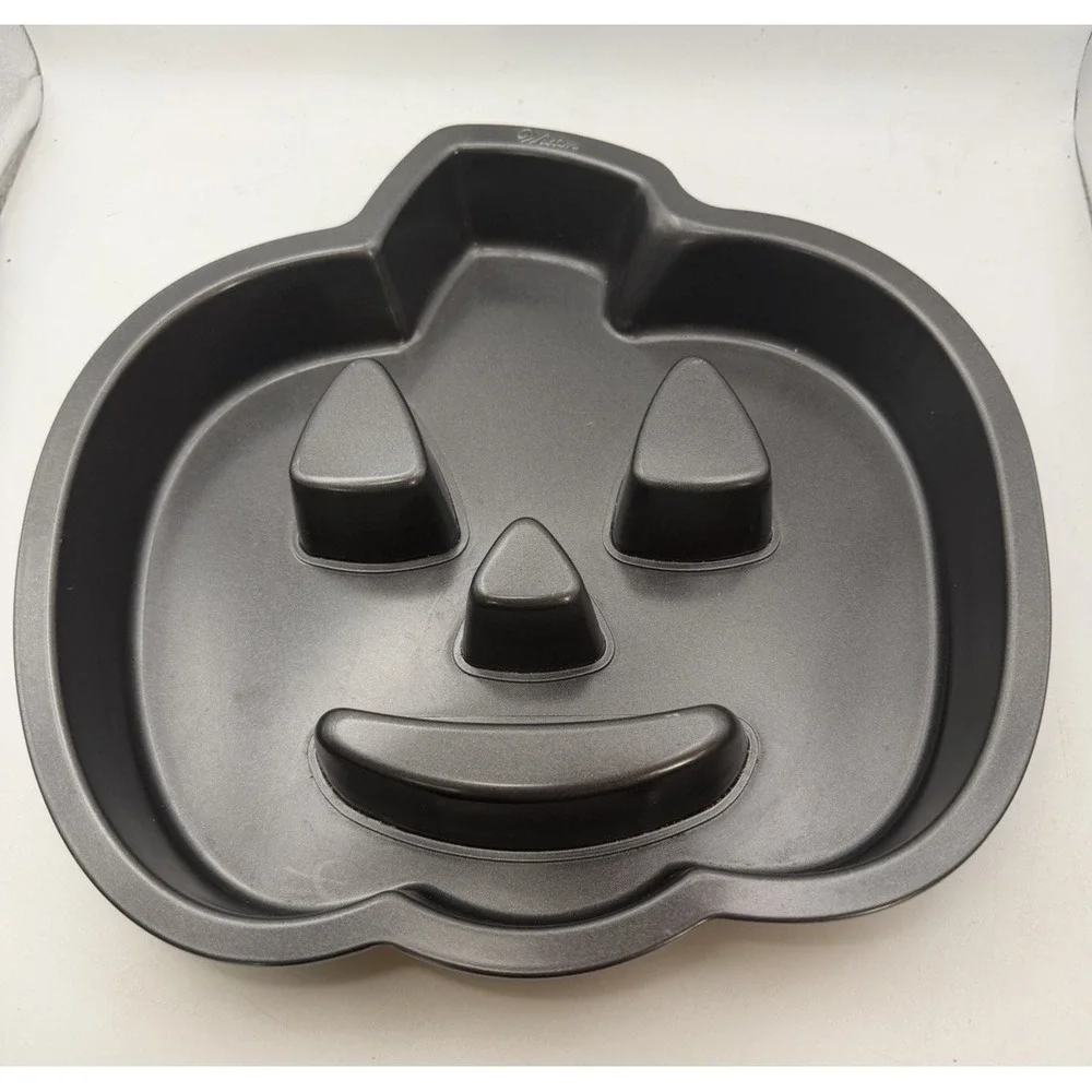 Wilton Jack O Lantern Pumpkin Cake Pan 11