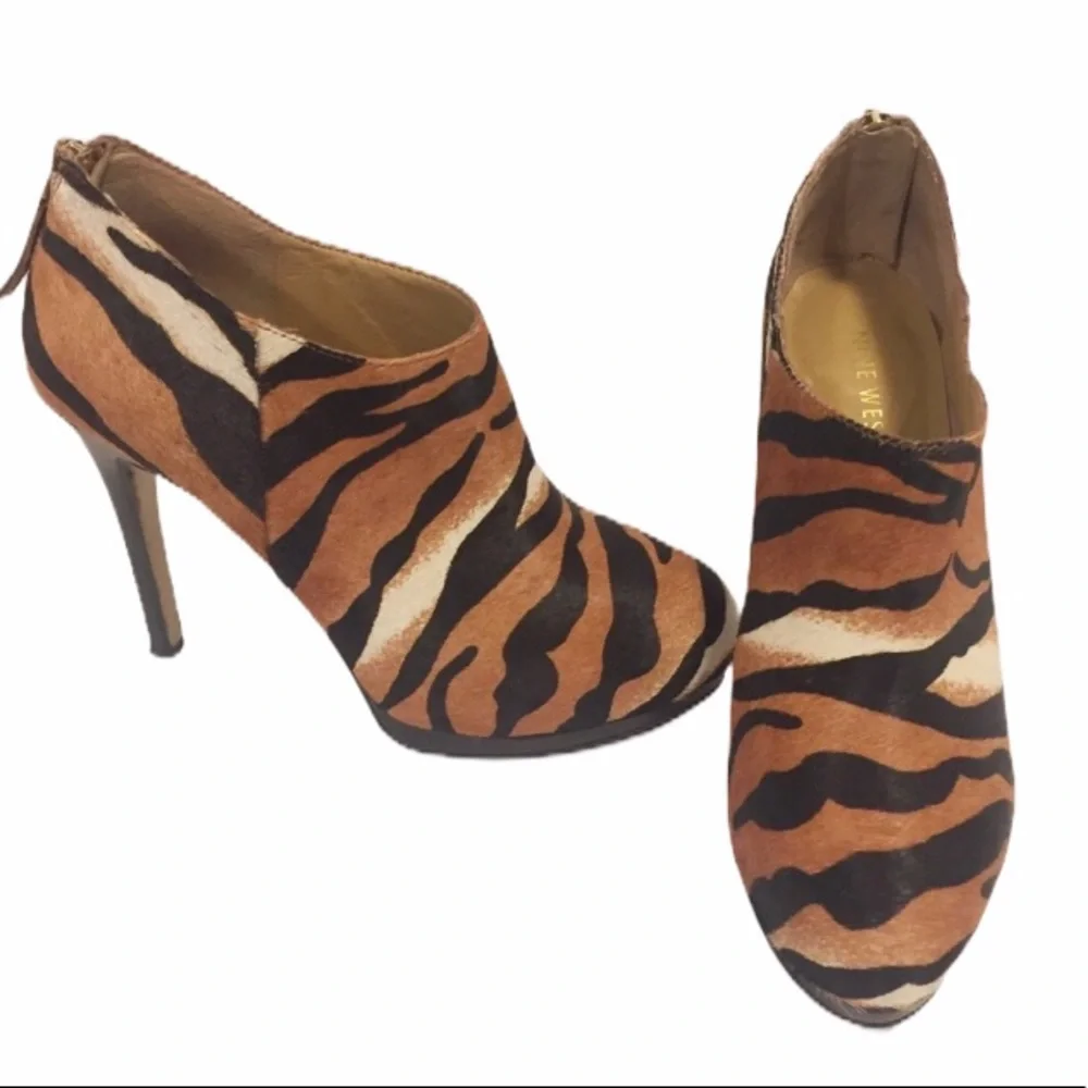 NINE WEST Animal Print Ankle Booties Haywire Tiger Heels Pony Hair Stiletto sz 6