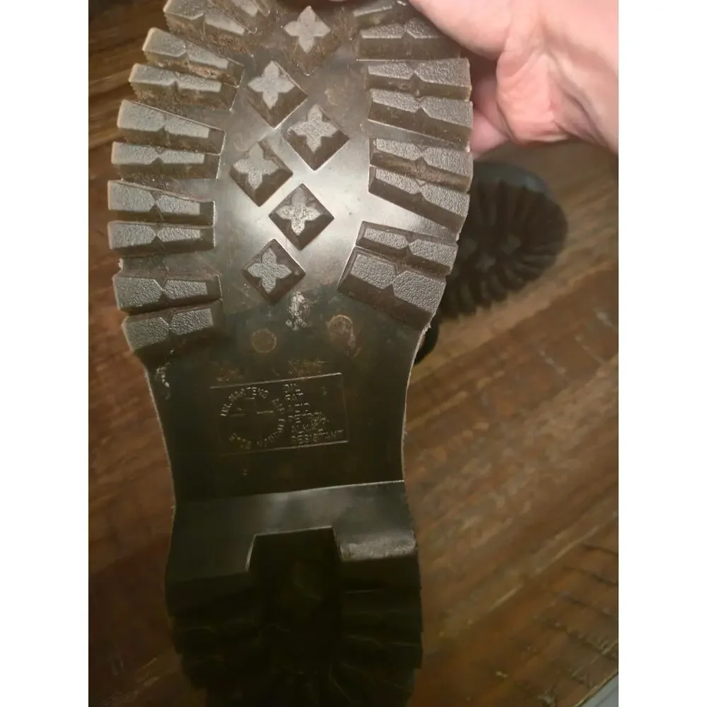 Dr. Martens selling gorgeous