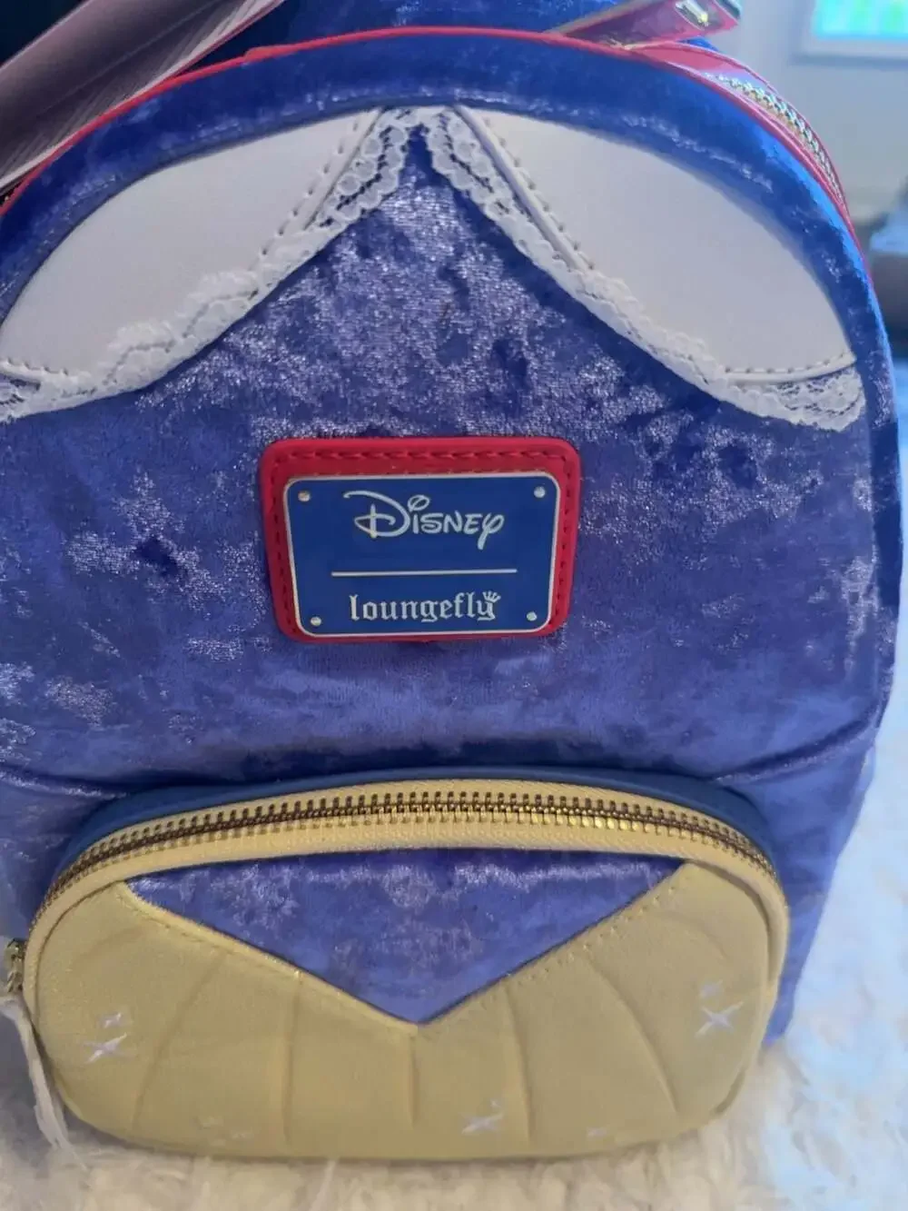 Loungefly disney snow