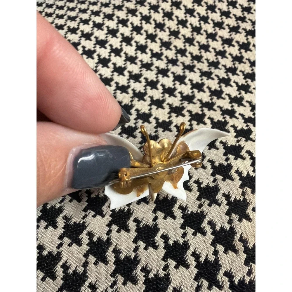 The Unbranded Brand this butterfly