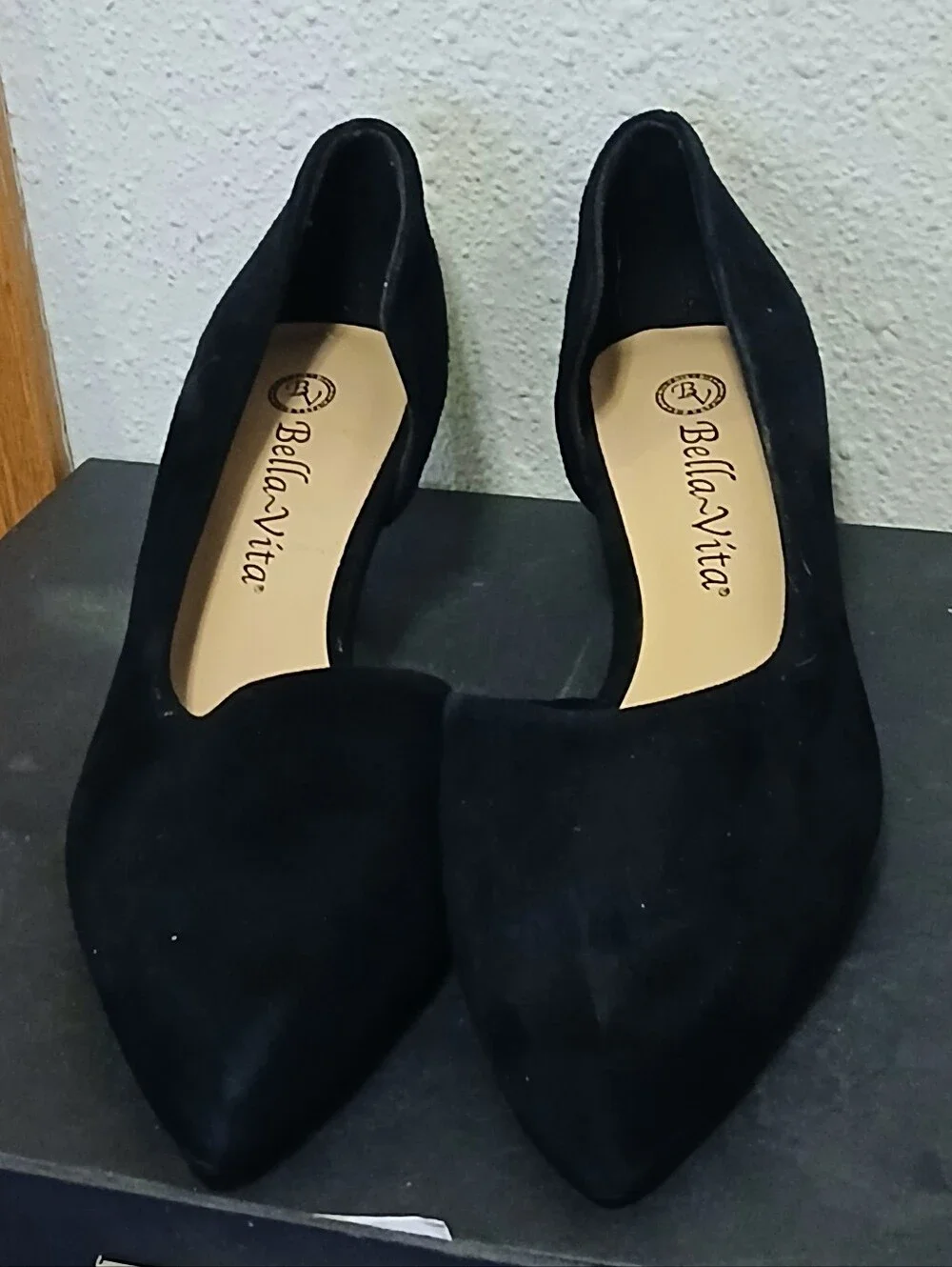 ​Bella Vita Black Suede D'Orsay Pointed Toe Kitten Heels Women's 5.5 M