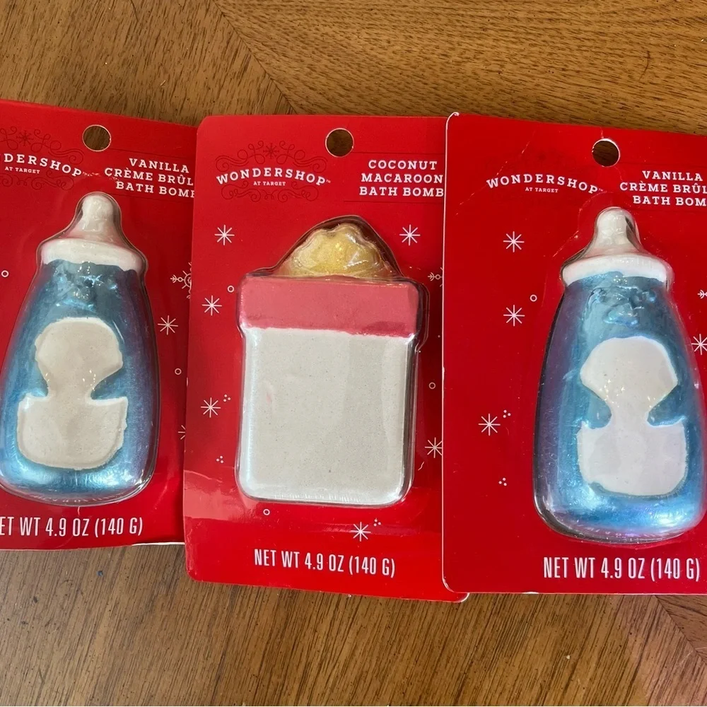 New in package set of 3 bath bombs vanilla crème brûlée coconut macaron