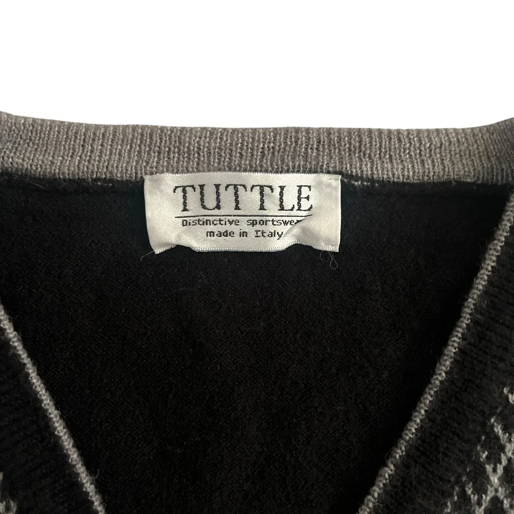 Tuttle vtg neck