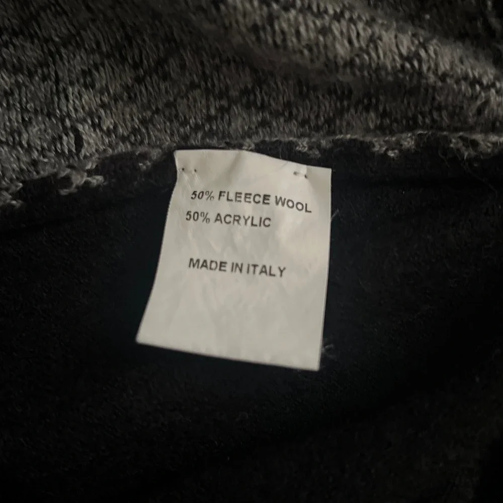 Tuttle vtg neck
