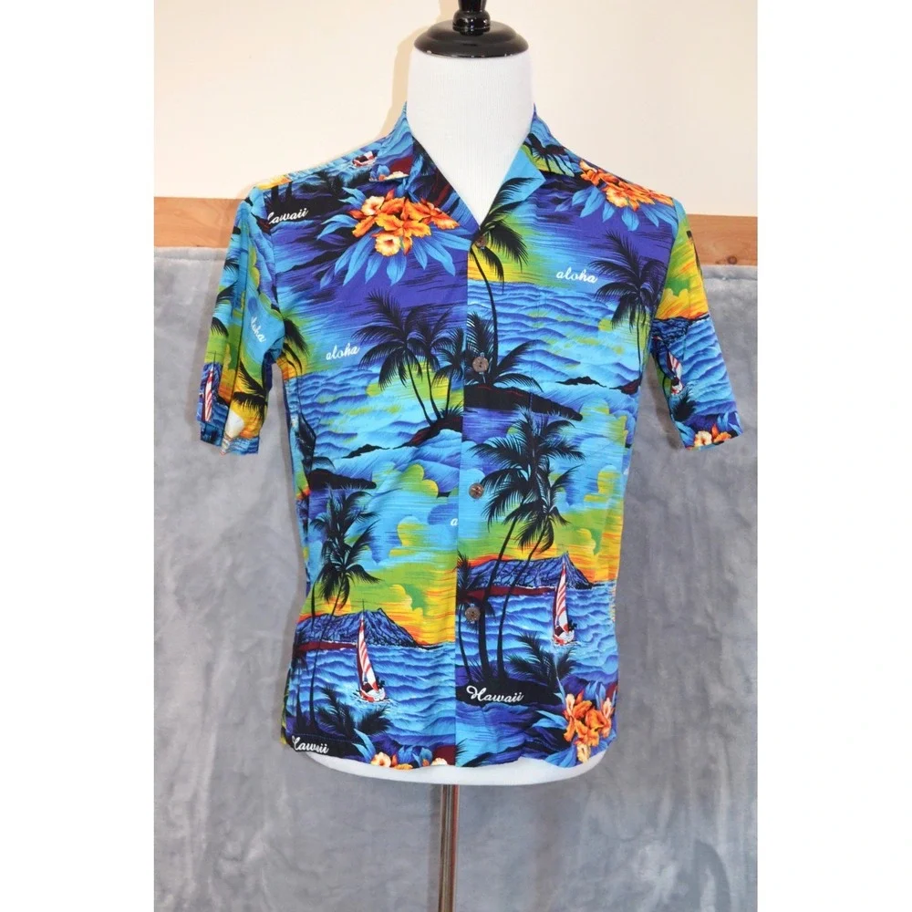 Royal Hawaiian Creations men vintage