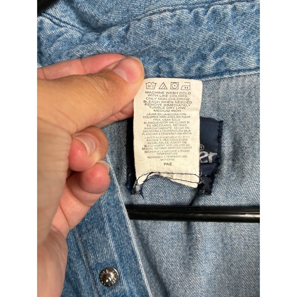 VTG Wrangler Mens Western Denim Pearl Snap Shirt Medium Wash Tall 2XLT 70127SW