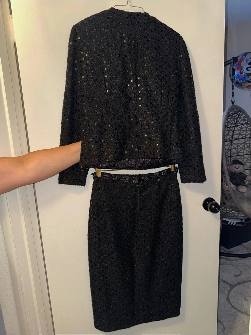 CHANEL item suit