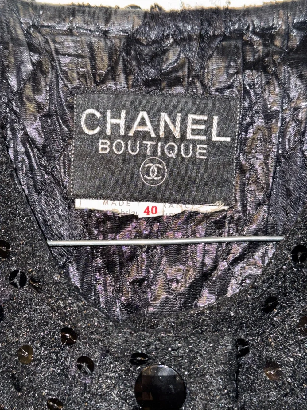 CHANEL item suit