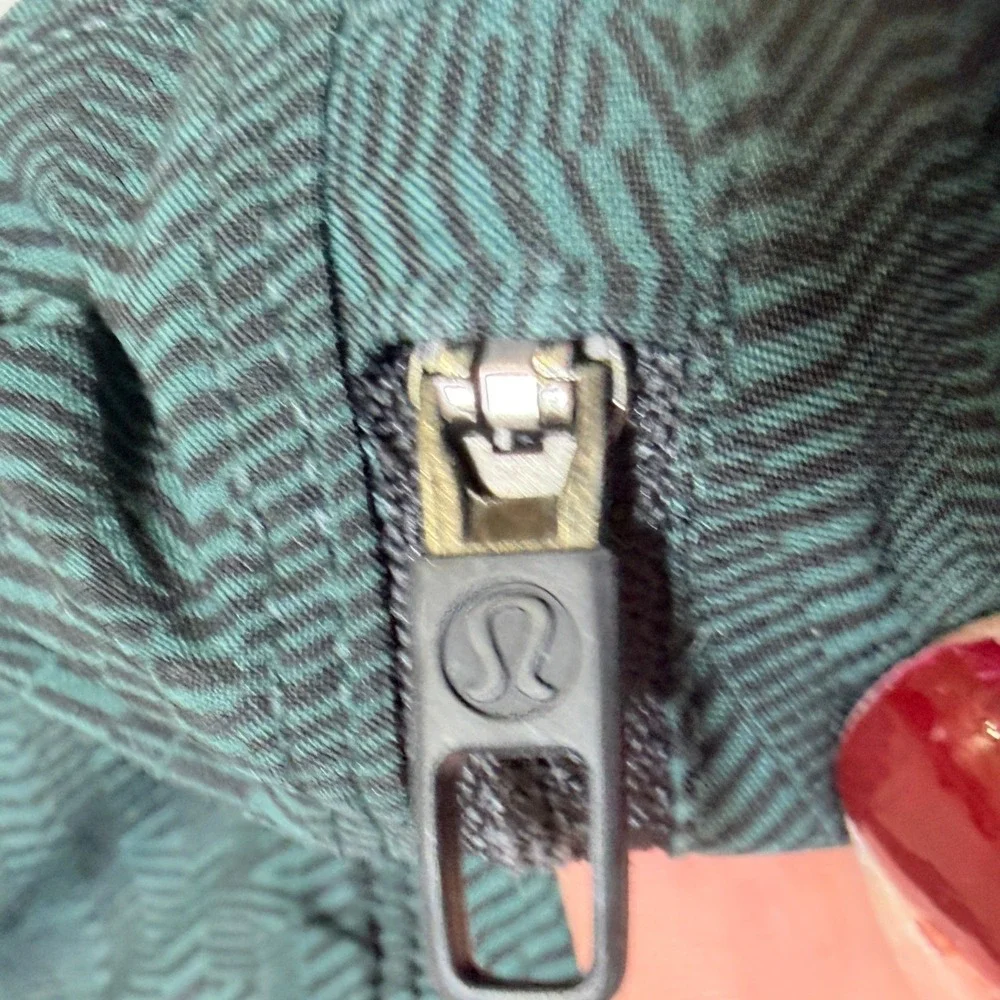 lululemon athletica textured waistband support