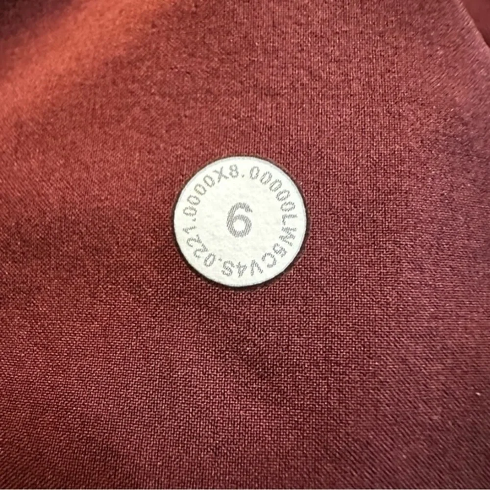lululemon athletica fabric size wicking