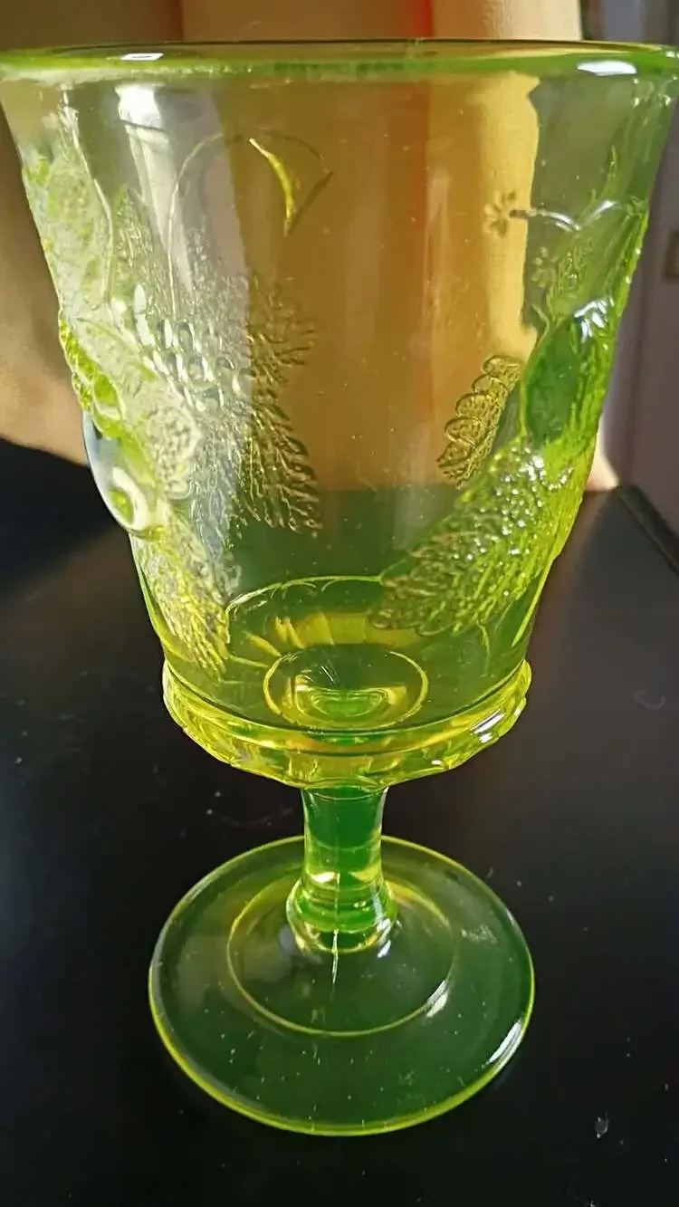 Uranium Glass bring little