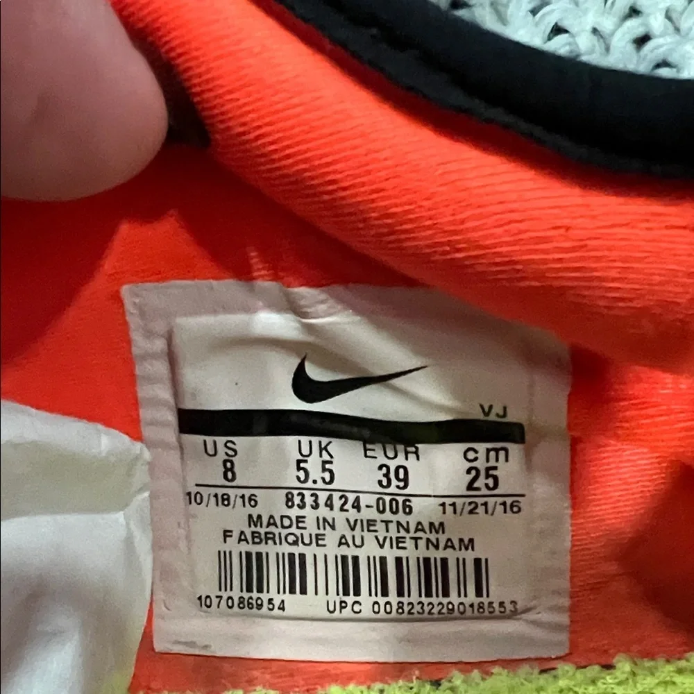 Nike dynamic free