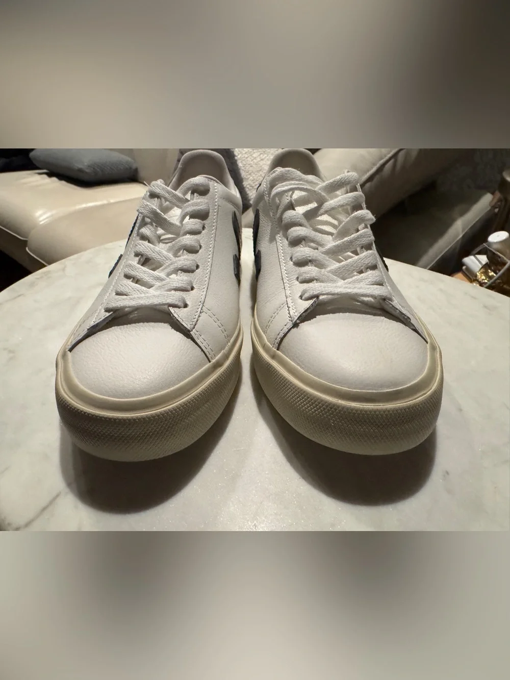 Veja white sole